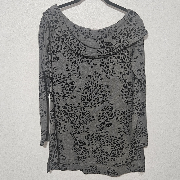 Chico's leopard off the shoulder top size 0=small - Picture 1 of 10